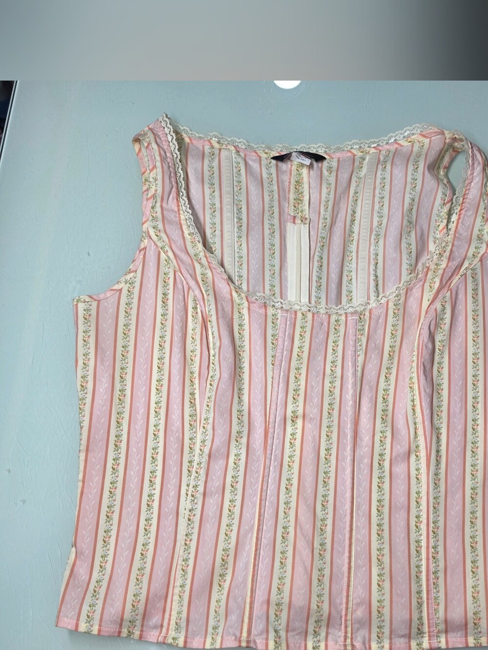 Vintage Moda International Victoria’s Secret Y2K Pink Floral Lace Top